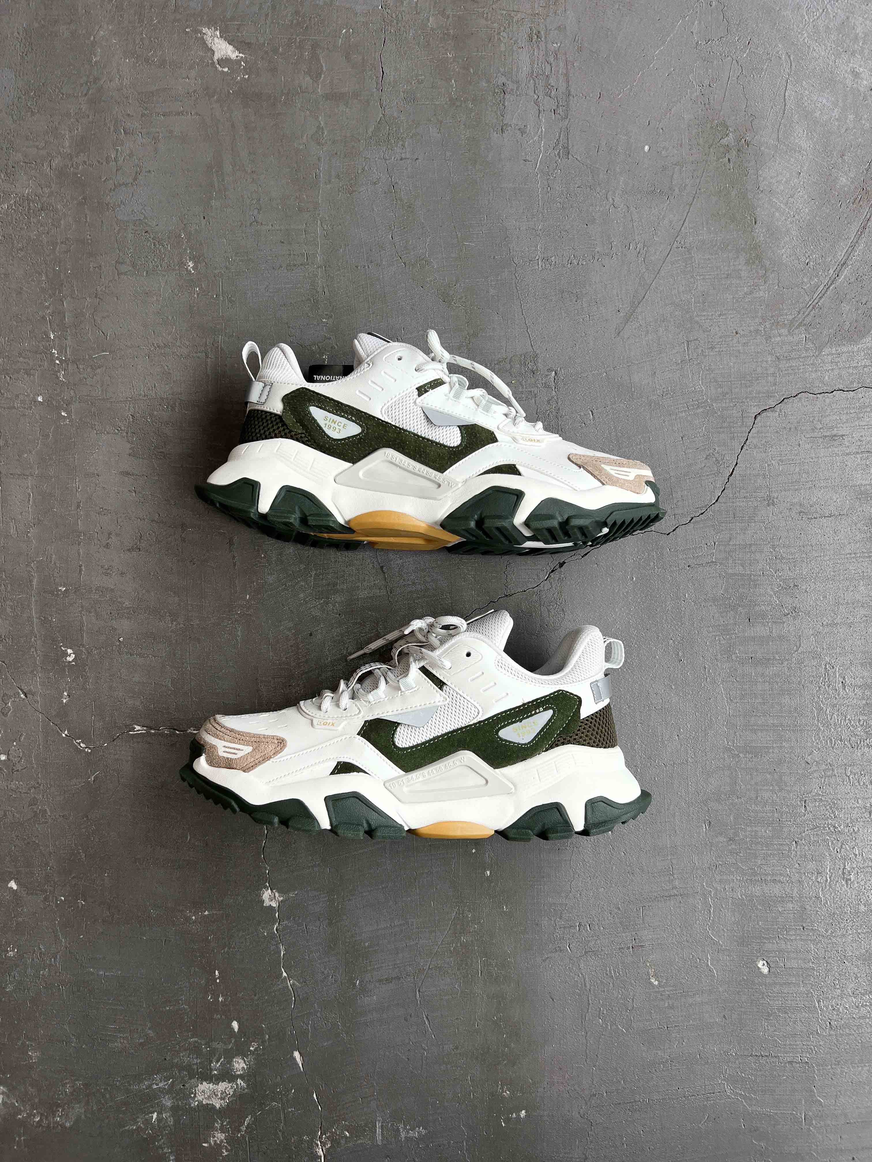 TÊNIS QIX TREK URBAN HIKING VERDE BRANCO | TEAHUPOO