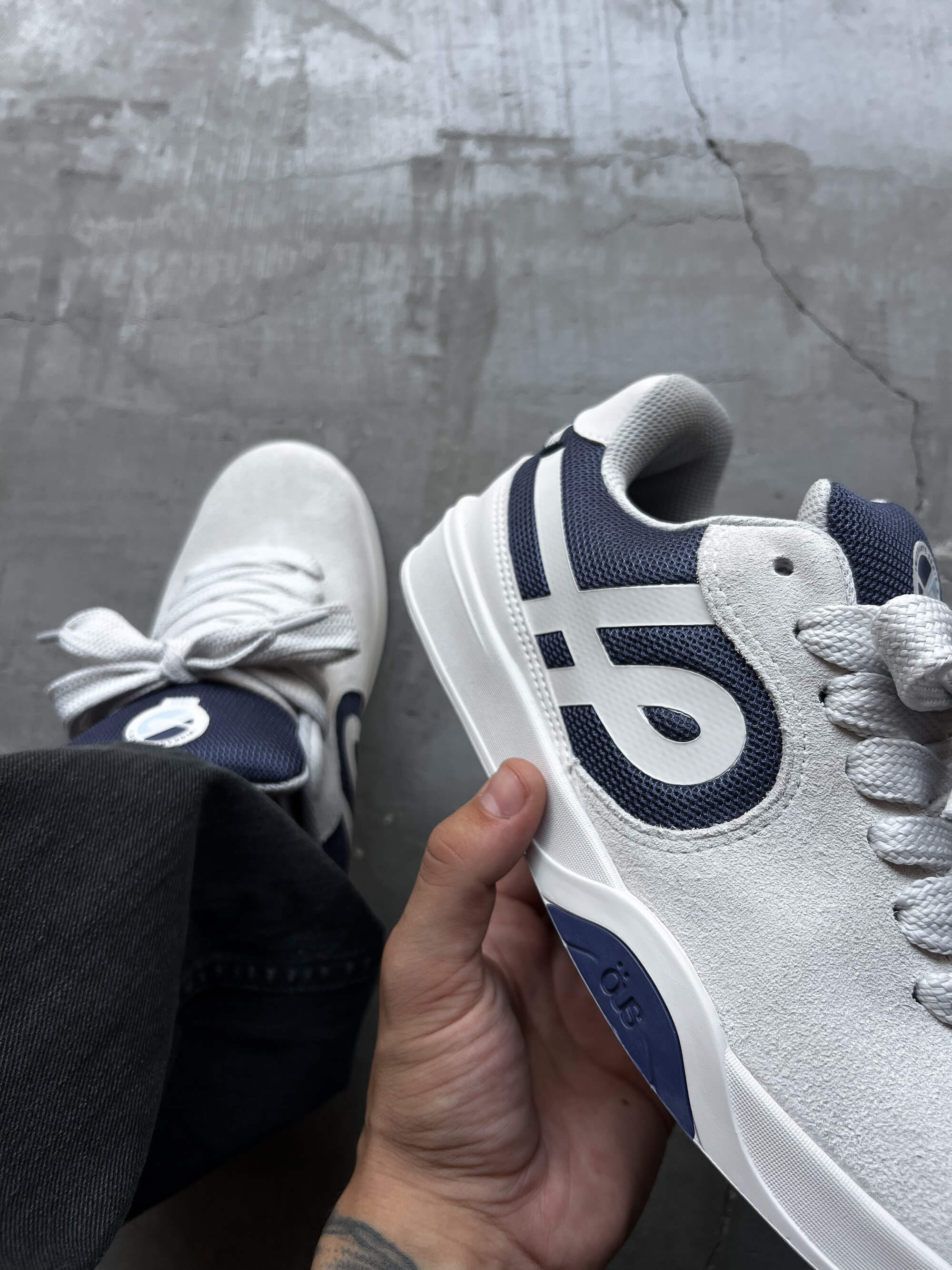 o'n'u 　SSURスカルsweat/XL他 TÊNIS ÖUS IMIGRANTE SERIE X CINZA SAFIRA ESSENCIAL | TEAHUPOO