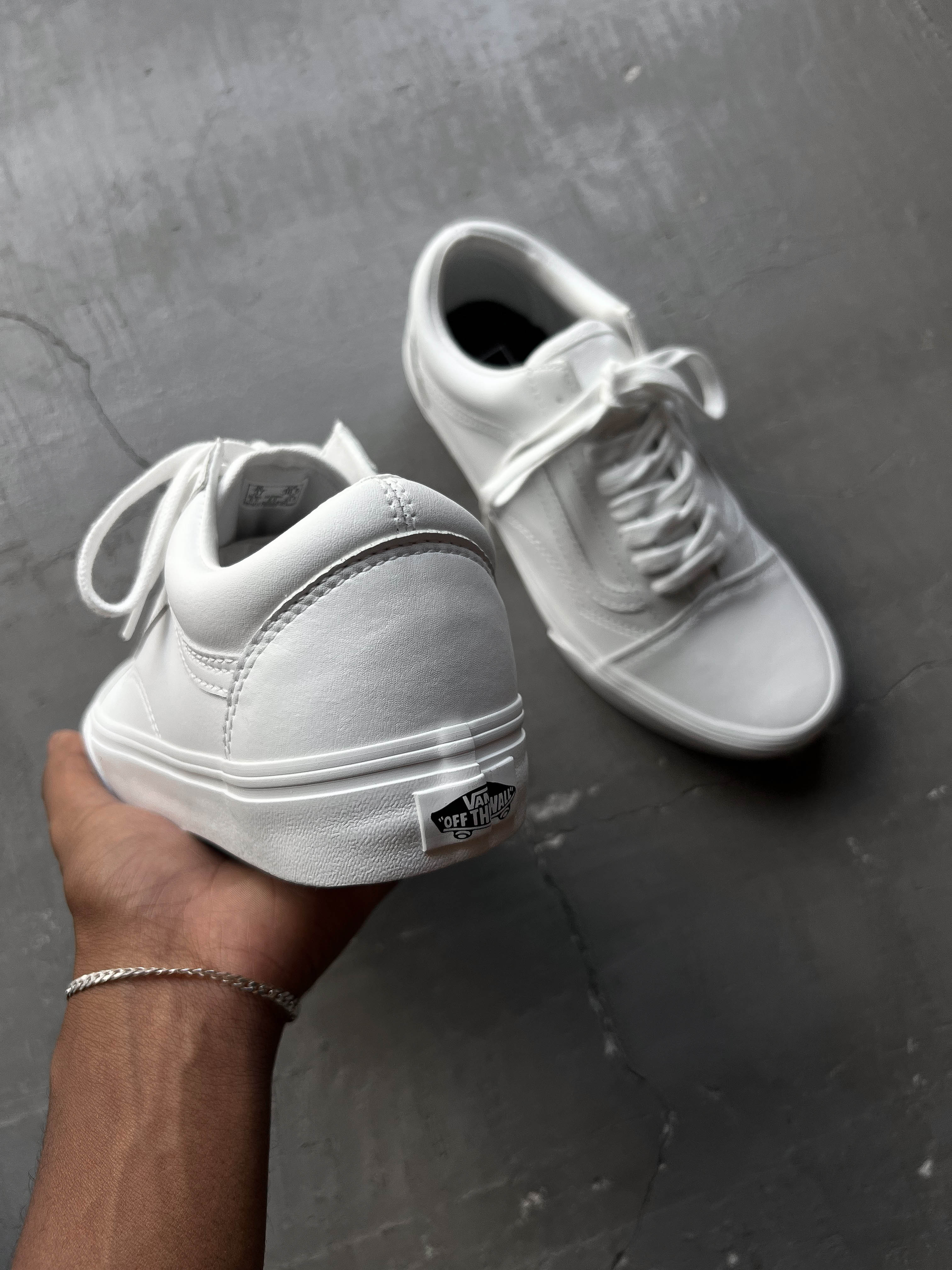 TÊNIS VANS OLD SKOOL TUMBLE TRUE WHITE TEAHUPOO